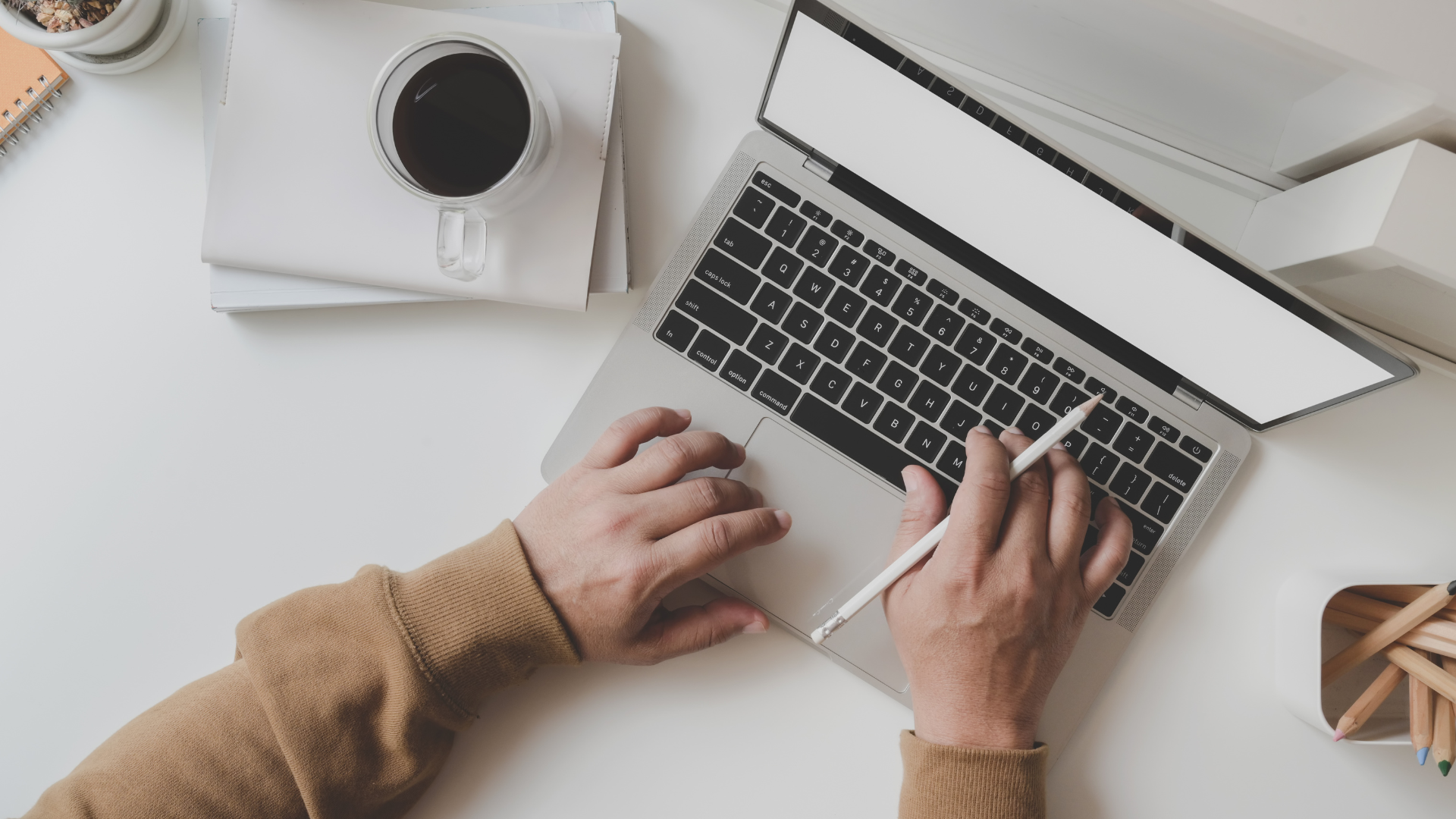 You are currently viewing Running a Small Business While Working a Full-Time Job